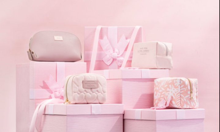 Step-by-Step Guide to Designing Custom Makeup Bags