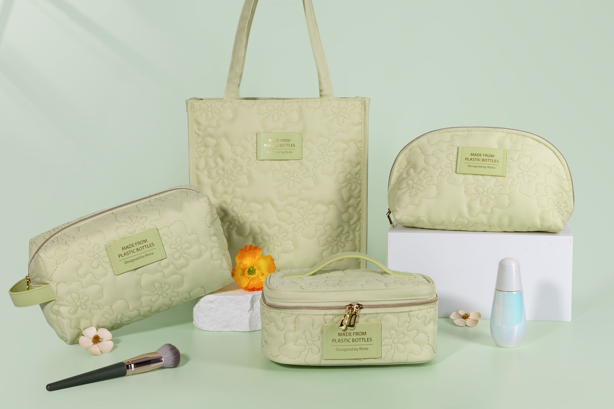 How Can You Create the Perfect Private Label Makeup Bag for Your Brand?